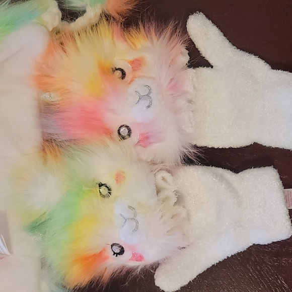 Llamacorn hat and gloves - Picture 2 of 6